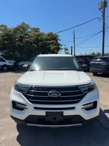 2021 Ford Explorer XLT 4WD's photo