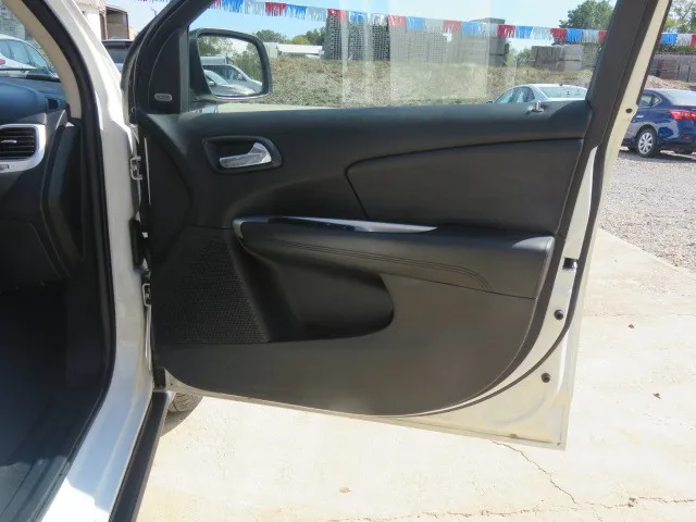 2014 Dodge Journey SXT photo 18