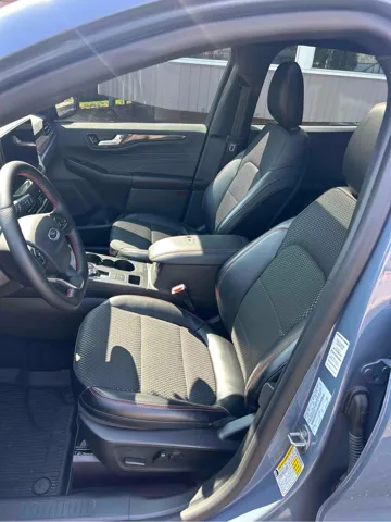 2024 Ford Escape ST-Line - Photo 7