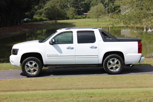 2010 Chevrolet Avalanche LTZ - Photo 6