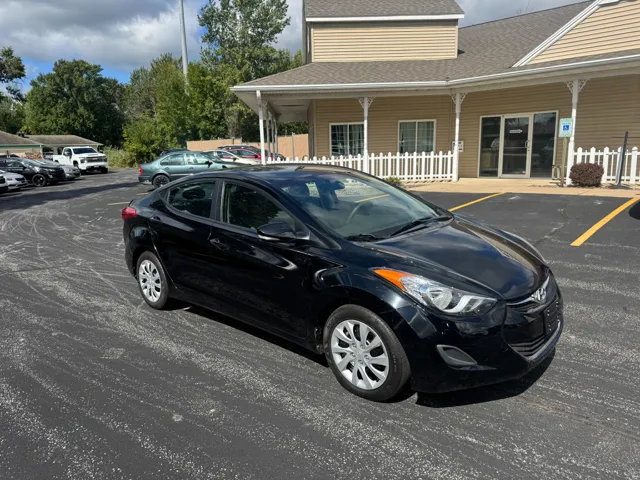 2011 Hyundai Elantra GLS photo 6