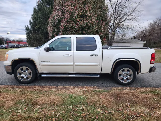 2011 GMC Sierra 1500 SLT's photo