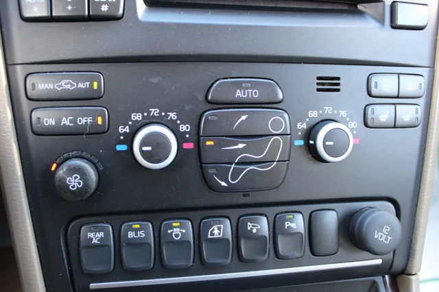2014 Volvo XC90 photo 18