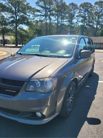 2017 Dodge Grand Caravan SXT's photo