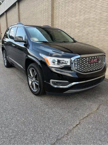 2019 GMC Acadia Denali's photo