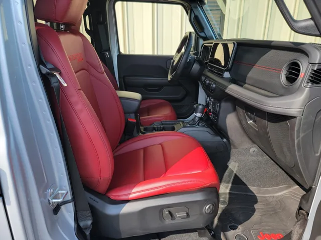 2024 Jeep Wrangler 4-Door Rubicon 392 - Photo 13
