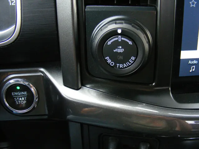 2023 Ford F-150 XLT - Photo 30