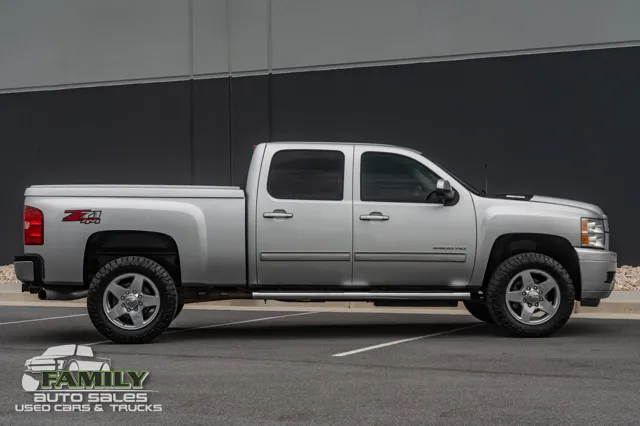 2013 Chevrolet Silverado 2500HD LTZ - Photo 10