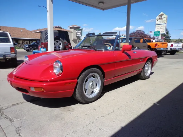 1991 Alfa Romeo Spider Base photo 2