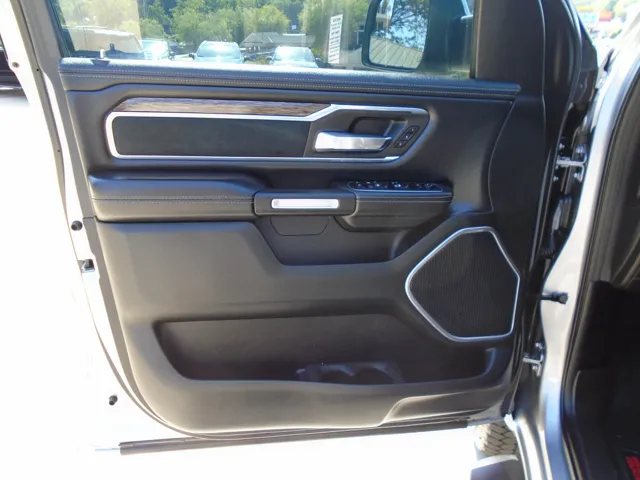 2019 RAM Ram 1500 Pickup Laramie - Photo 8