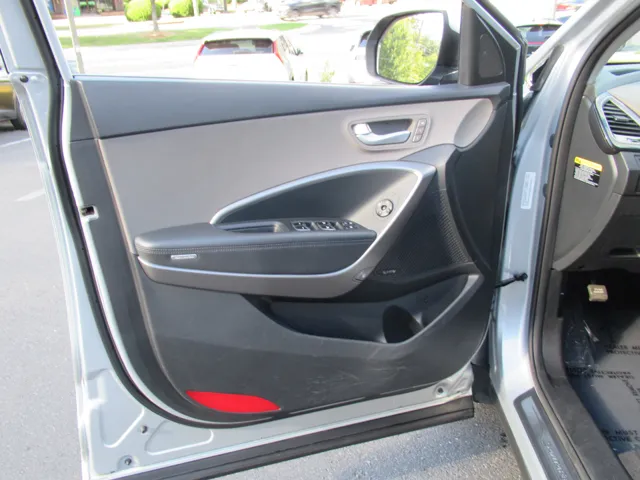 2015 Hyundai Santa Fe Limited - Photo 30