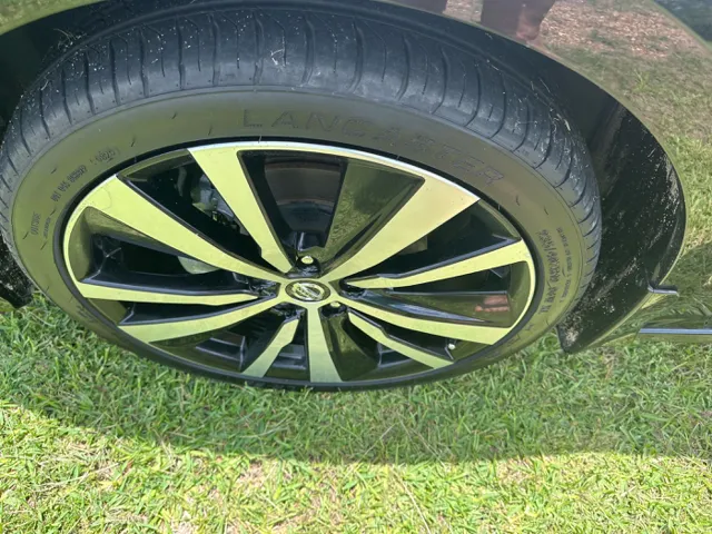 2021 Nissan Altima SR - Photo 9