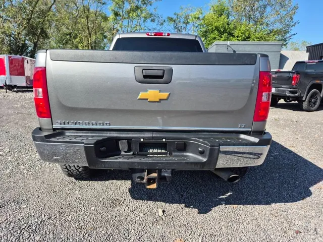 2012 Chevrolet Silverado 2500HD photo 3