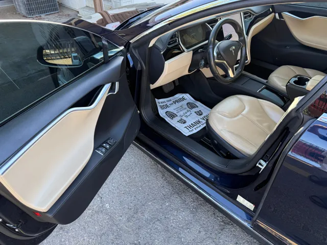 2014 Tesla Model S S - Photo 14