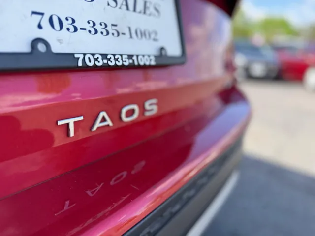 2022 Volkswagen Taos SEL - Photo 6