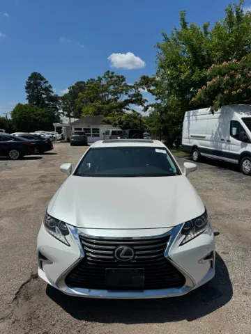2017 Lexus ES 350 350's photo