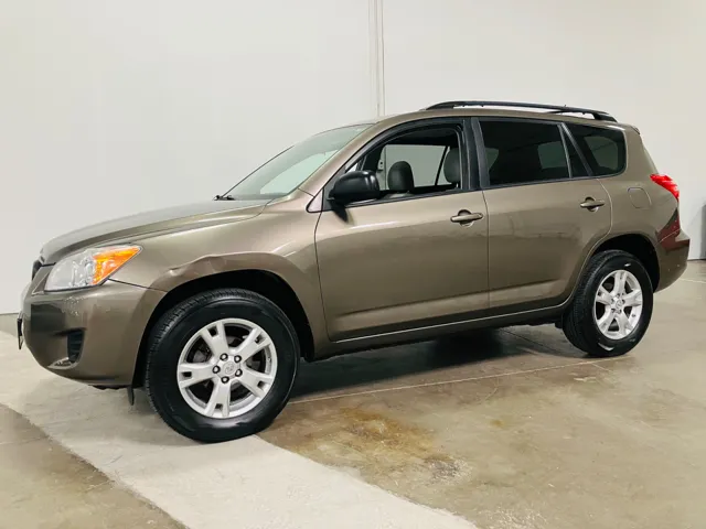 2011 Toyota RAV4 photo 2