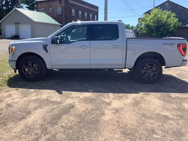 2023 Ford F-150 XLT - Photo 3