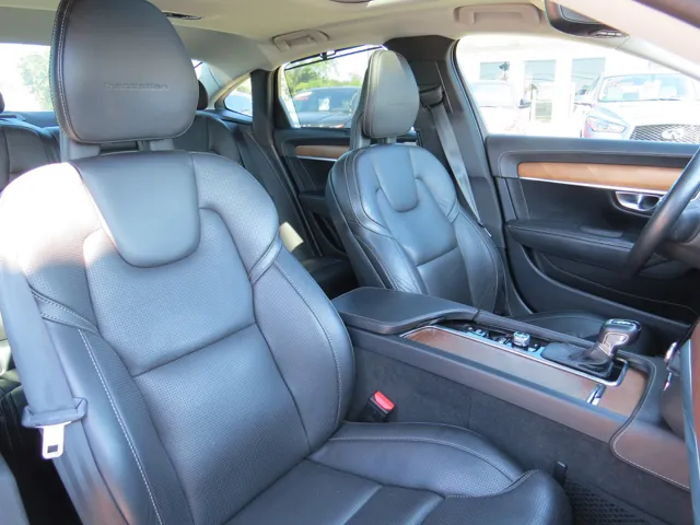 2017 Volvo S90 Inscription photo 23