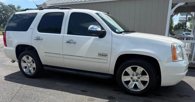 2013 GMC Yukon 2WD SLT's photo