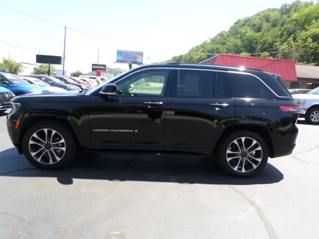 2023 Jeep Grand Cherokee Overland - Photo 10