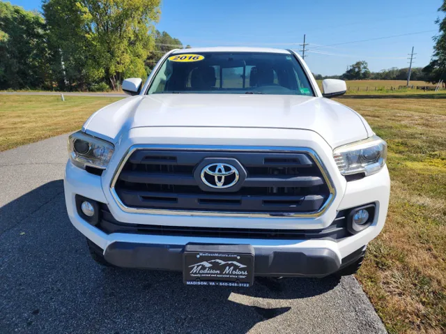 2016 Toyota Tacoma SR5 Access Cab 4x4 photo 3
