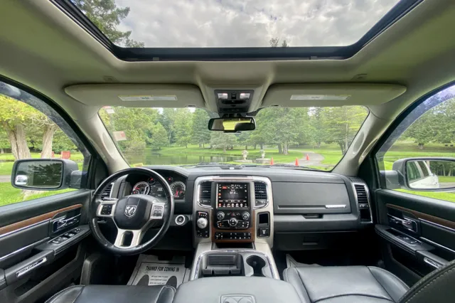 2017 RAM Ram 1500 Pickup Laramie - Photo 18