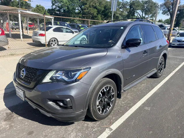2019 Nissan Pathfinder SL