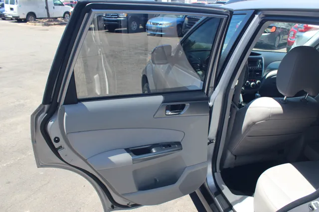 2011 Subaru Forester X Limited - Photo 12