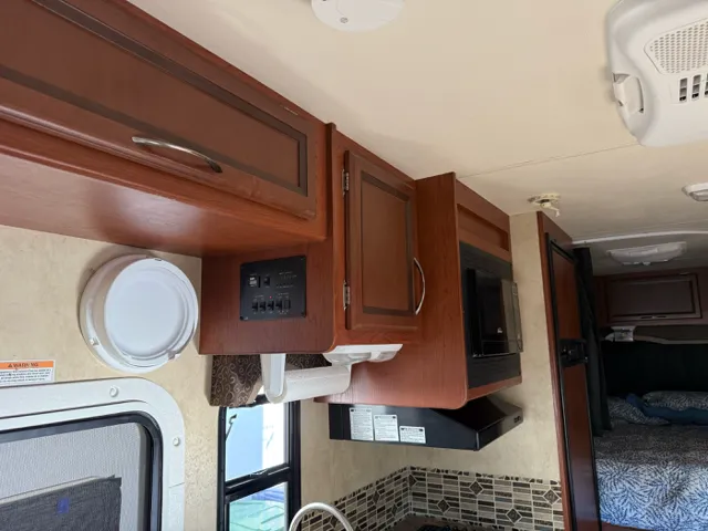 2012 Ford Econoline - Photo 15