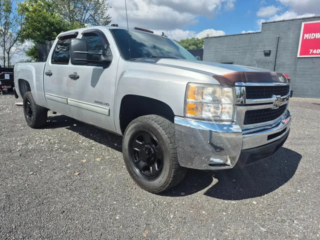 2010 Chevrolet Silverado 2500HD photo 2
