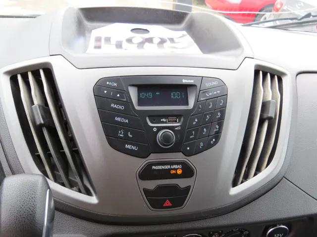 2019 Ford Transit Cargo Van photo 18