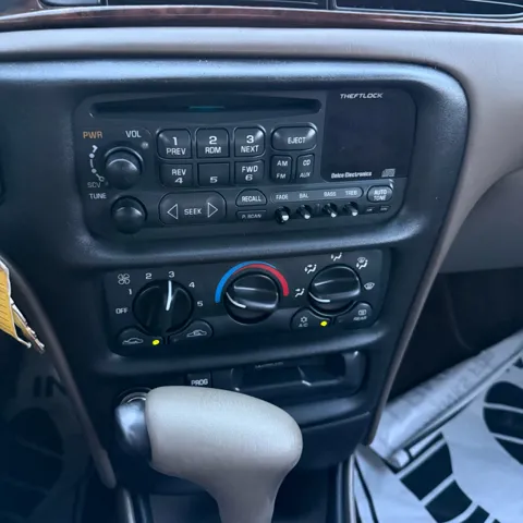 2000 Chevrolet Malibu LS - Photo 13
