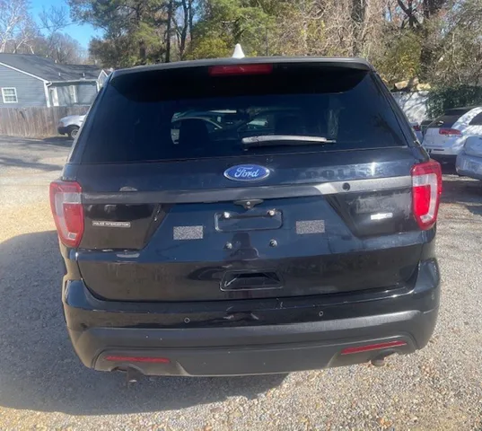 2017 Ford Explorer photo 4