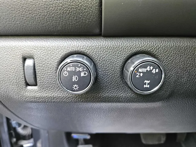 2017 GMC Canyon SLE - Photo 17
