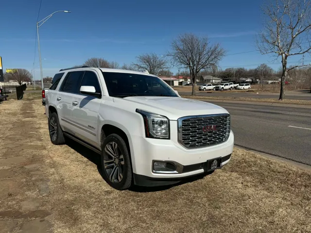 2019 GMC Yukon 4WD Denali's photo