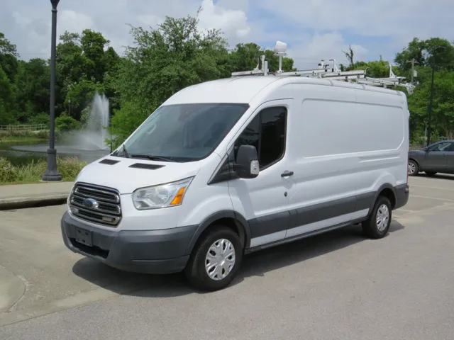 2016 Ford Transit Base's photo