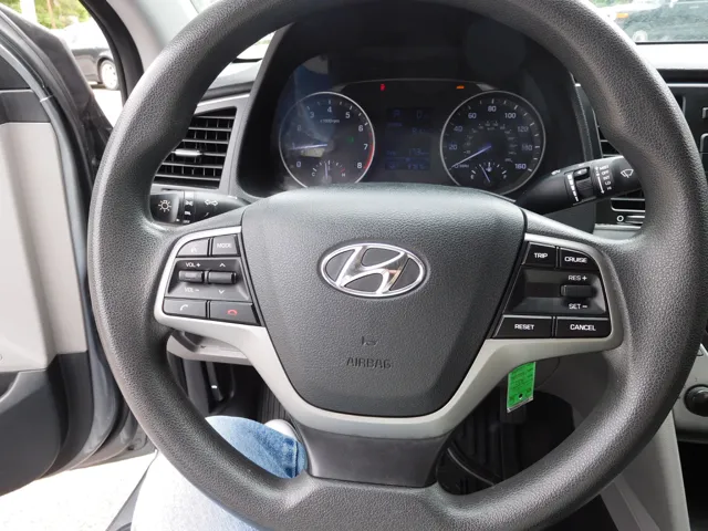 2017 Hyundai Elantra SE - Photo 6