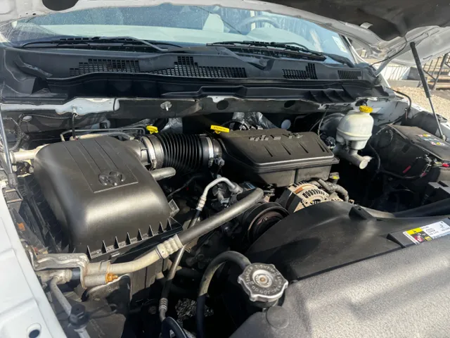 2013 Ram 1500 SLT photo 12