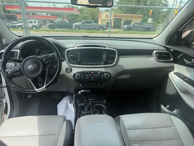 2017 Kia Sorento SX - Photo 10