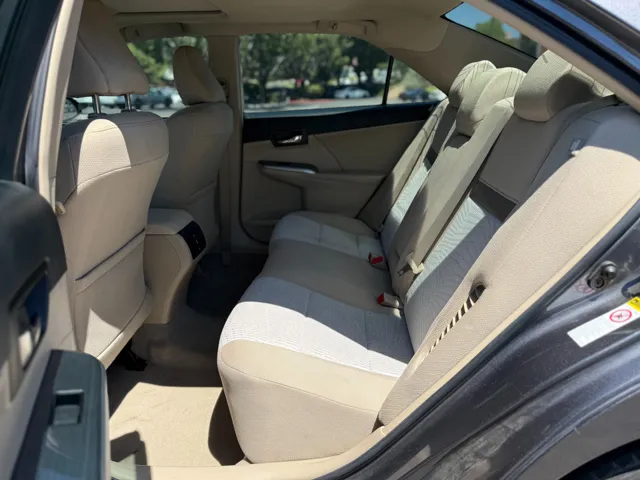 2014 Toyota Camry SE Hybrid - Photo 15
