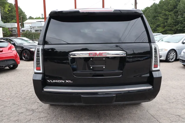 2015 Gmc Yukon Denali XL photo 2
