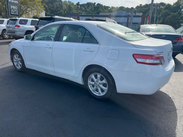 2011 Toyota Camry Base photo 2