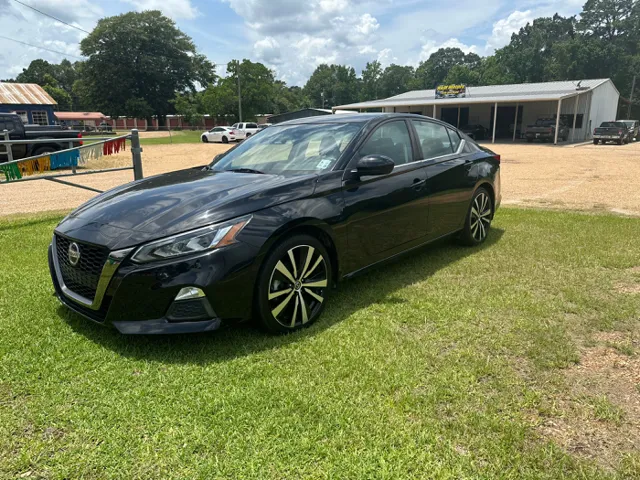 2021 Nissan Altima SR - Photo 10