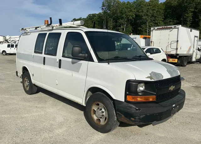 2011 Chevrolet Express 2500 Work Van HD's photo