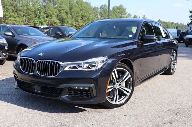 2019 BMW 7 Series 750i's photo