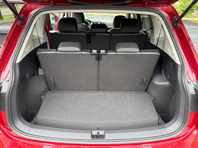 2018 Volkswagen Tiguan SE - Photo 11