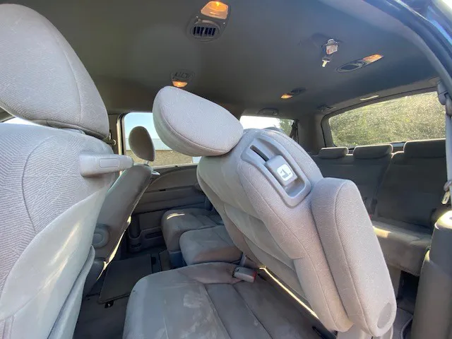 2010 Honda Odyssey EX photo 17