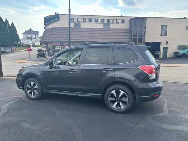 2017 Subaru Forester Limited - Photo 8