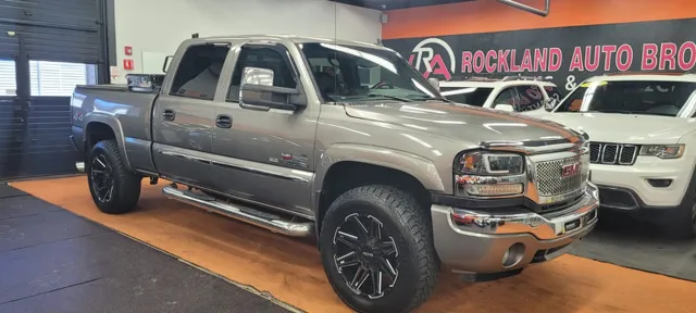 2007 GMC Sierra SLT 4WD Crew Cab SWB's photo